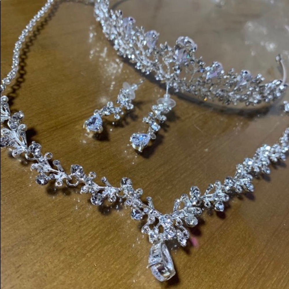Bridal Crystal Jewelry Set + Crown